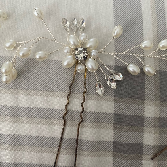 3 Wedding Hair Clips - Picture 4 of 5